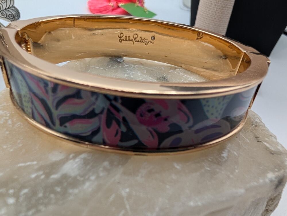 Lilly Pulitzer Gold Tone Hinge Bangle Bracelet Tropical Floral Enamel Fashion